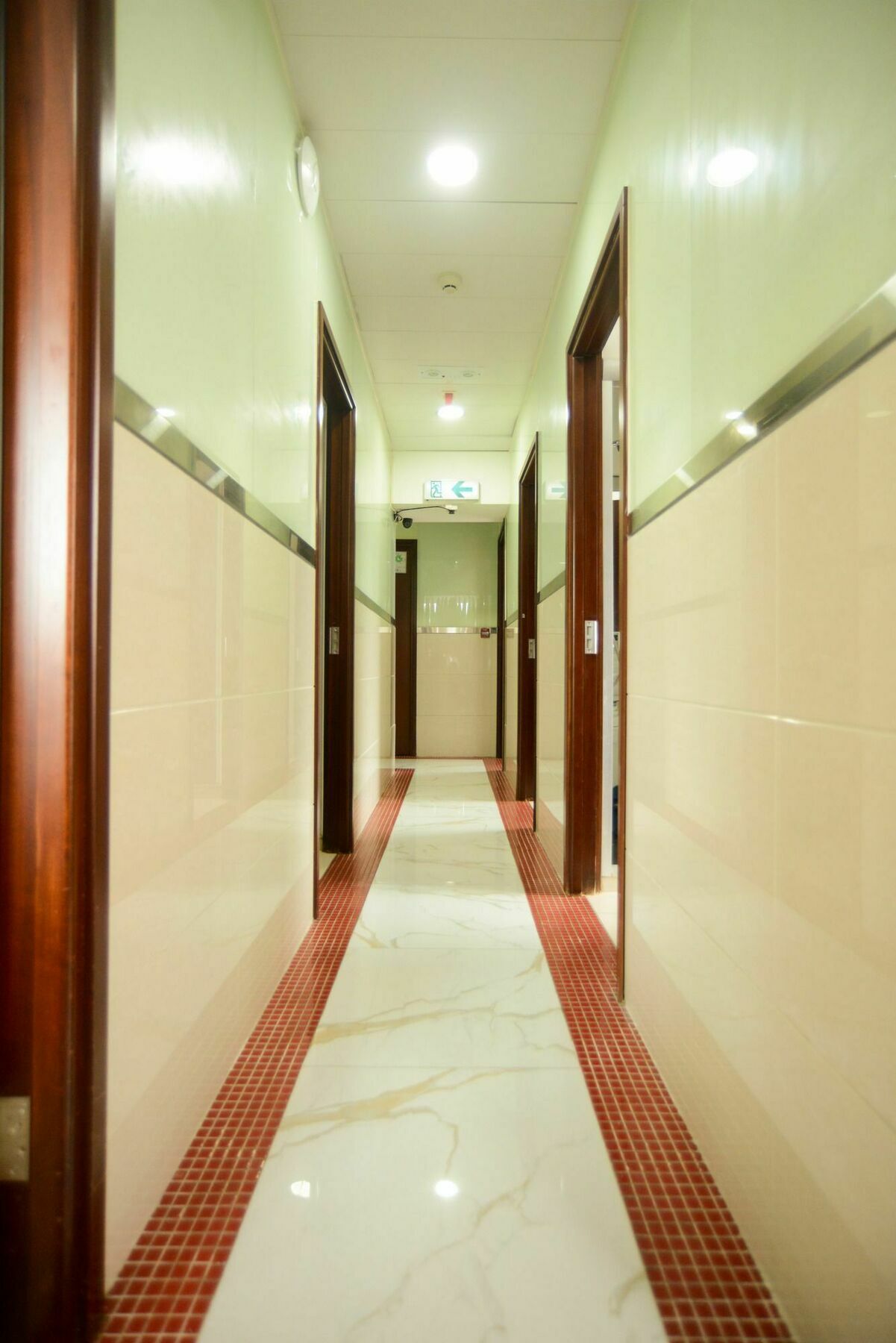 8 Days Boutique Hotel Kowloon  Exterior photo