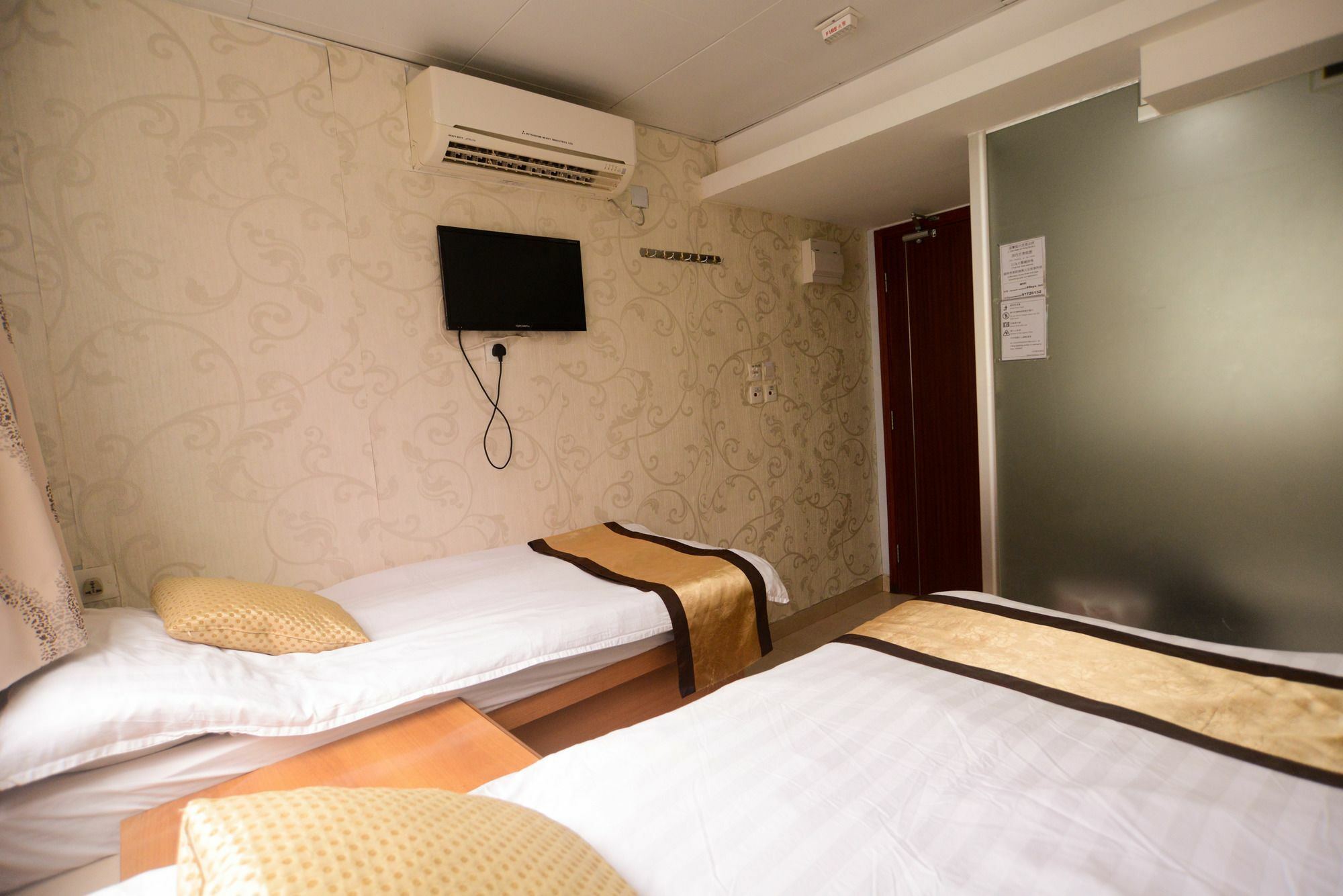 8 Days Boutique Hotel Kowloon  Exterior photo